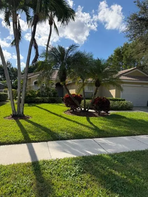 6243 Sand Hills CIR, Lake Worth, FL 33463