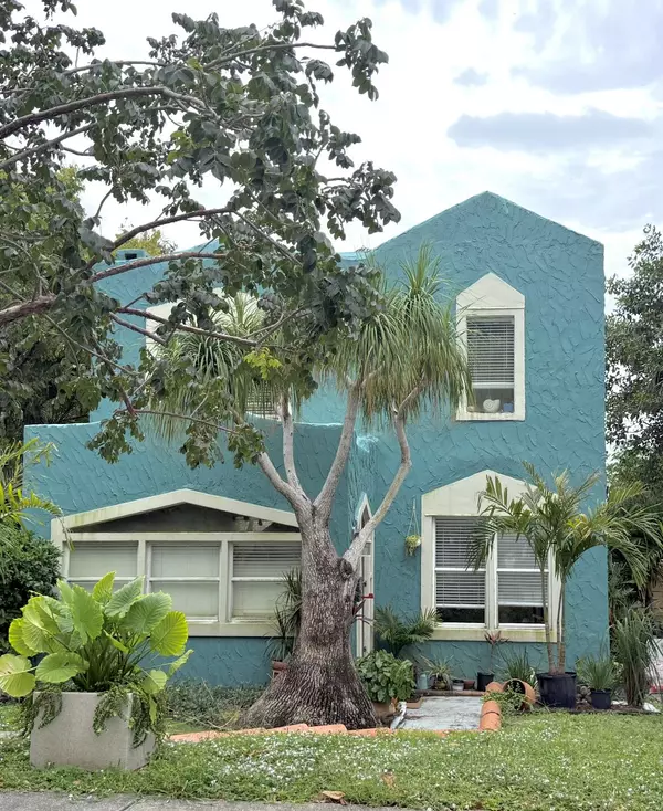 944 39th CT, West Palm Beach, FL 33407