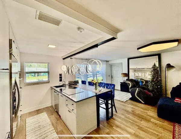 Boynton Beach, FL 33435,360 Main BLVD B