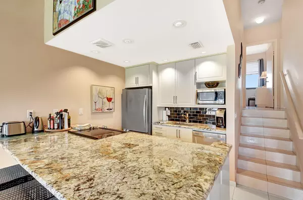 Delray Beach, FL 33444,755 Dotterel RD 1512