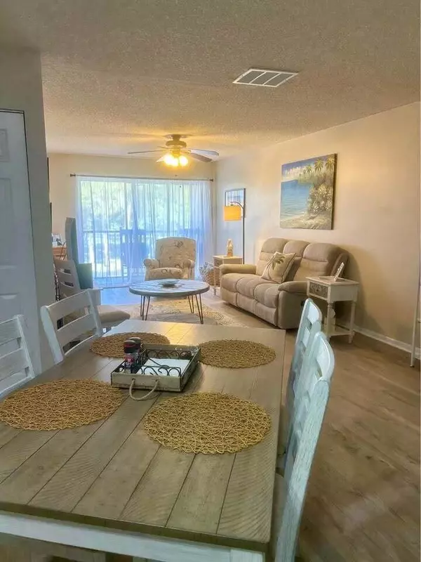 Jensen Beach, FL 34957,2041 NE Collins CIR 5-80