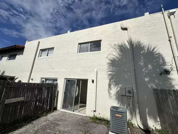 Indian Harbour Beach, FL 32937,1005 Ashley AVE