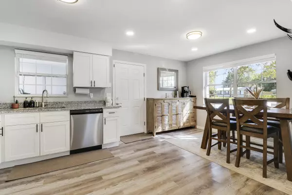 Okeechobee, FL 34972,1002 NW 7th ST