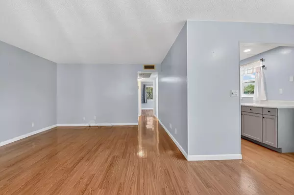 West Palm Beach, FL 33417,331 N Sheffield