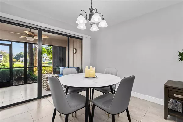 Greenacres, FL 33413,400 Crosswinds DR B1