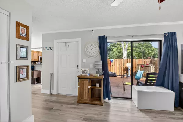 Boca Raton, FL 33433,8200 Thames BLVD C