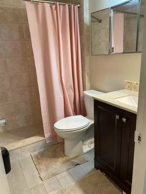 Lake Worth Beach, FL 33461,3120 Lake Osborne DR 208