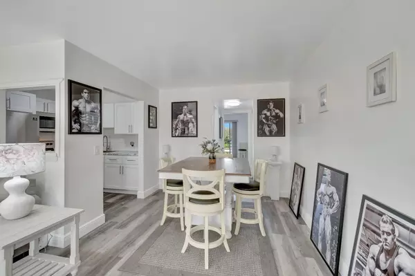 566 Mansfield N, Boca Raton, FL 33434