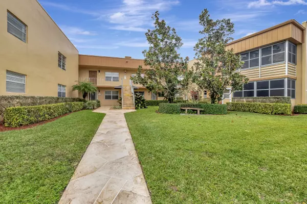 Delray Beach, FL 33484,445 Flanders J