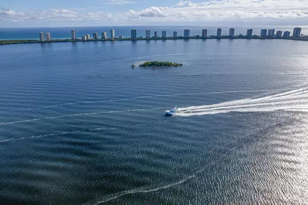 North Palm Beach, FL 33408,112 Doolen CT 302