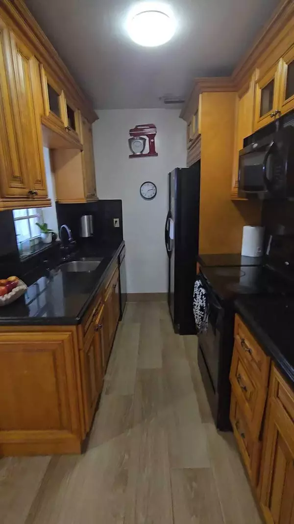 North Miami Beach, FL 33162,1435 NE 182nd ST