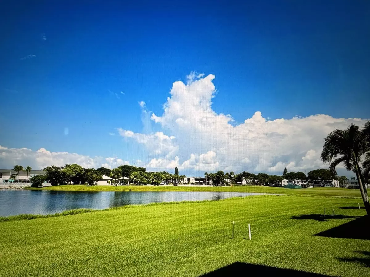 Delray Beach, FL 33484,17 Capri A 17