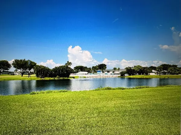 Delray Beach, FL 33484,17 Capri A 17