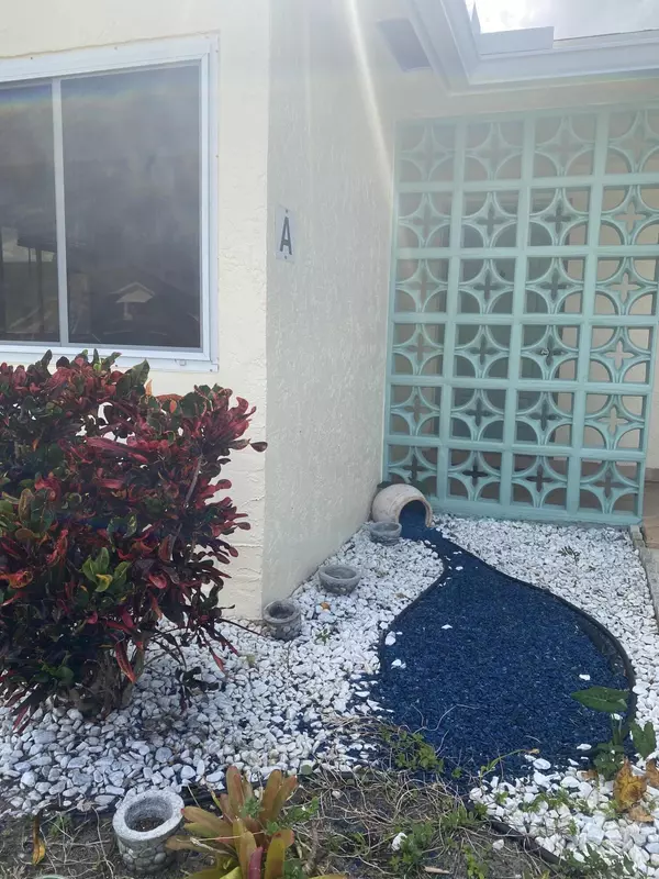 Delray Beach, FL 33484,5397 Lakefront BLVD A