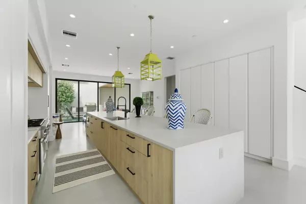 West Palm Beach, FL 33401,1959 Dock ST