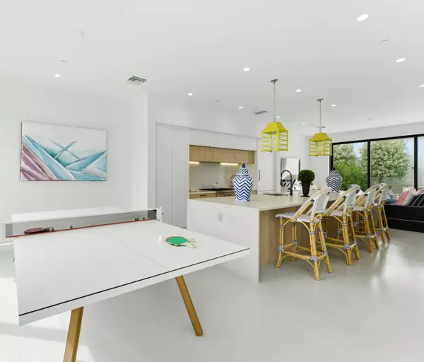 1959 Dock ST, West Palm Beach, FL 33401