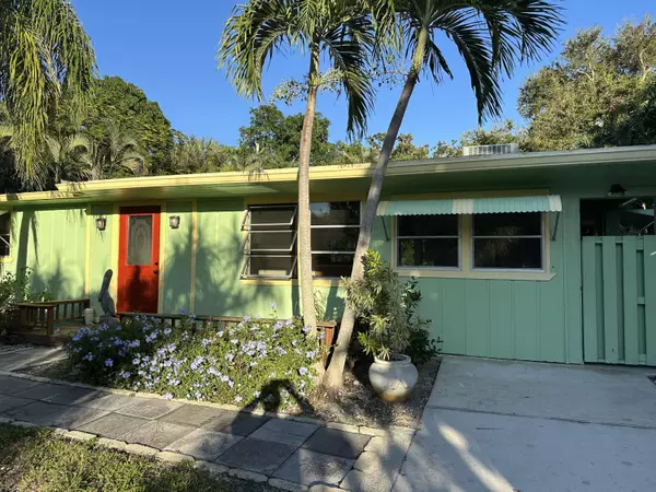 1395 NE E Waveland AVE, Jensen Beach, FL 34957