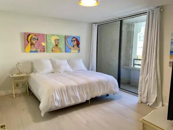 South Palm Beach, FL 33480,3560 S Ocean BLVD 306