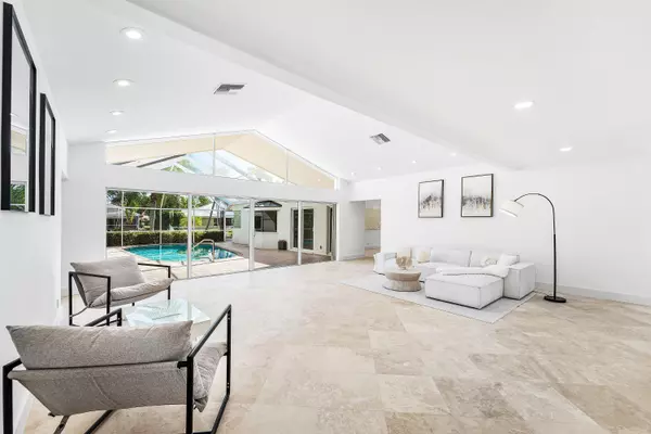 Boca Raton, FL 33486,1332 SW Tamarind WAY