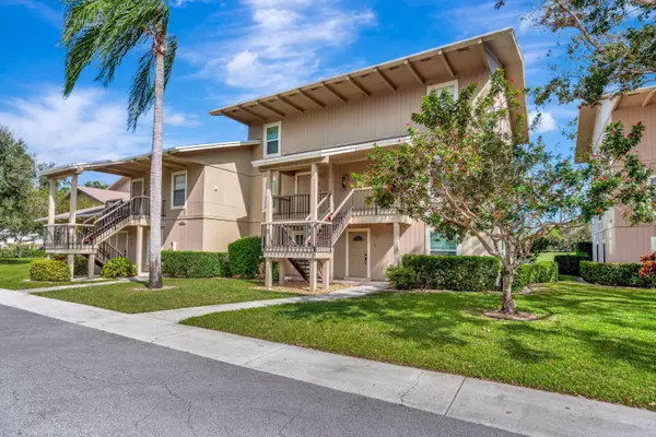 Jupiter, FL 33469,18419 SE Wood Haven LN E