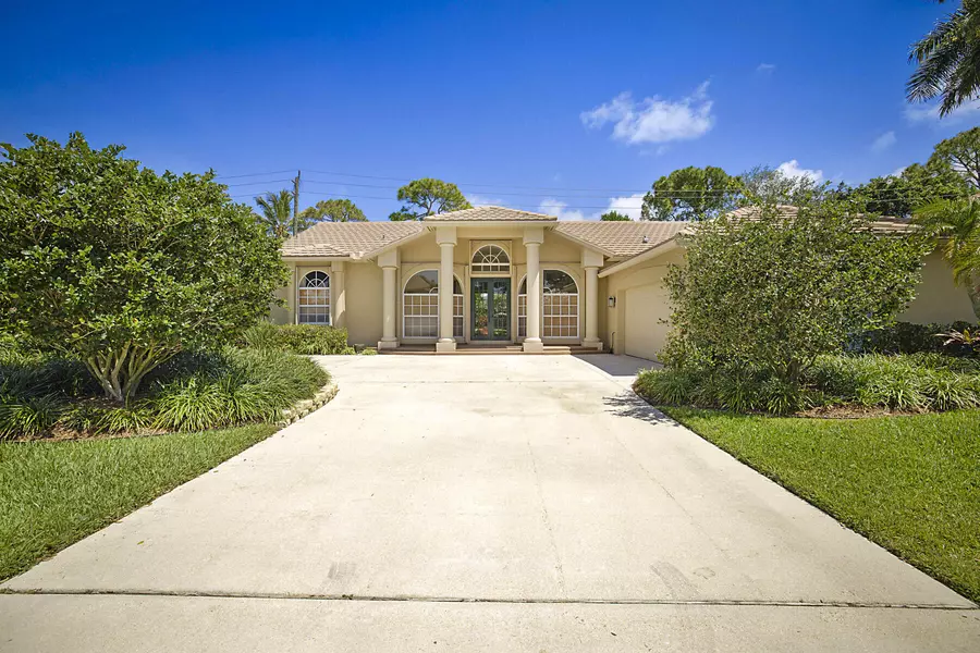 227 Shorewood WAY, Jupiter, FL 33458