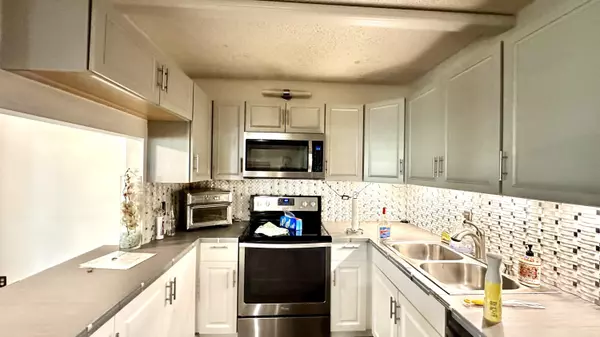 Greenacres, FL 33415,533 Shady Pine WAY B1