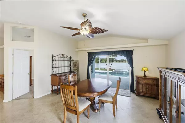 Port Saint Lucie, FL 34953,461 SW Sundance TRL