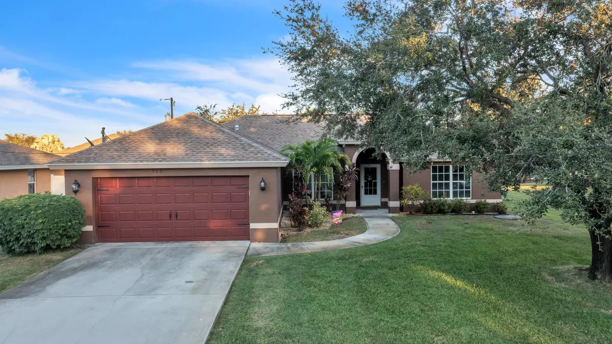 Port Saint Lucie, FL 34983,715 NW Rainbow ST