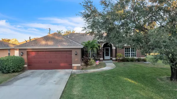 715 NW Rainbow ST, Port Saint Lucie, FL 34983