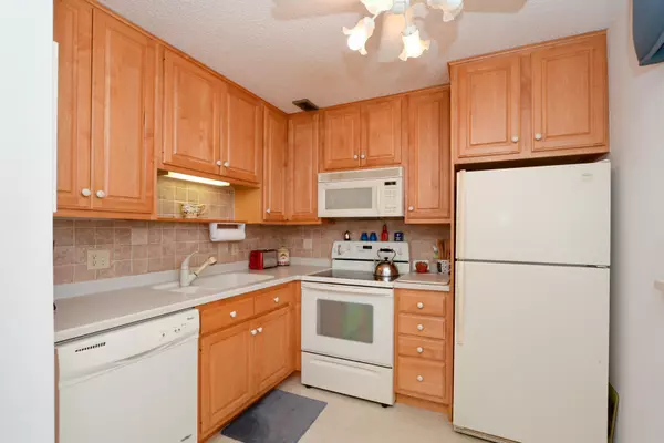 Stuart, FL 34994,1225 NW 21st ST 29-2914