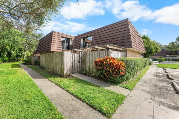 Palm Beach Gardens, FL 33418,1214 12th LN