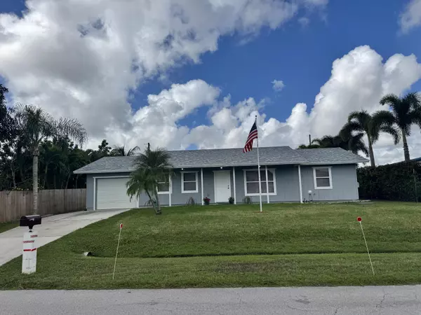 1892 SW Biltmore ST, Port Saint Lucie, FL 34984