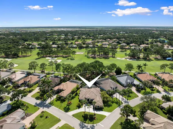 Port Saint Lucie, FL 34986,8107 Links WAY