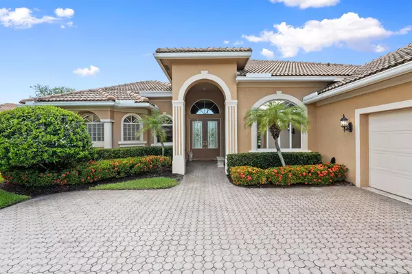 Port Saint Lucie, FL 34986,8107 Links WAY