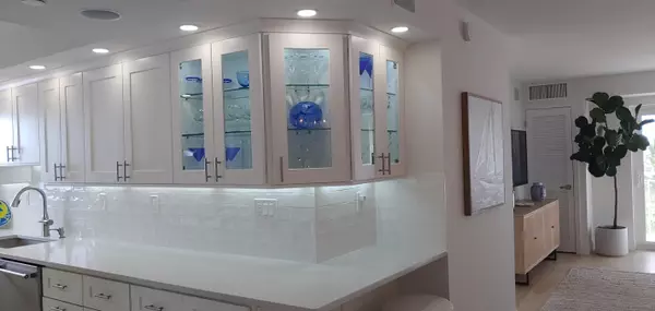 3221 S Ocean BLVD 309, Highland Beach, FL 33487