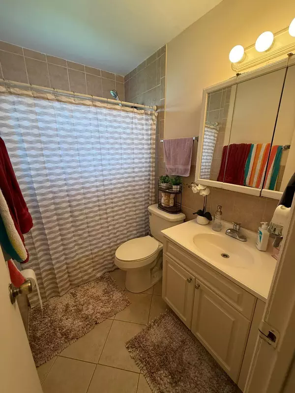 West Palm Beach, FL 33413,150 Avocado AVE