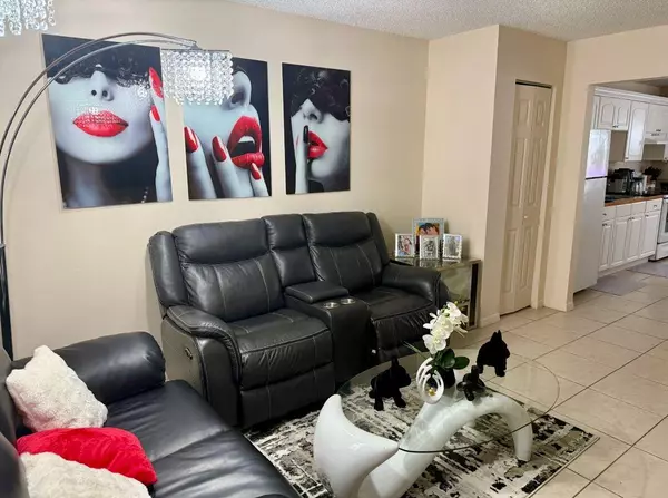 West Palm Beach, FL 33413,150 Avocado AVE