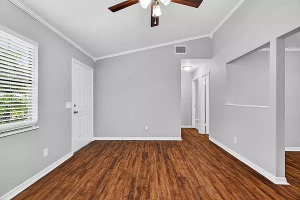 Vero Beach, FL 32968,6085 7th ST