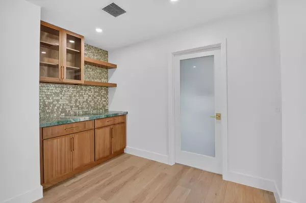 Boynton Beach, FL 33436,8 Slash Pine DR