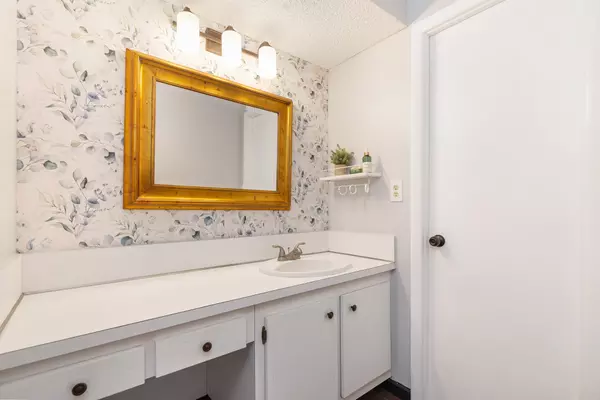 South Palm Beach, FL 33480,3540 S Ocean BLVD 915