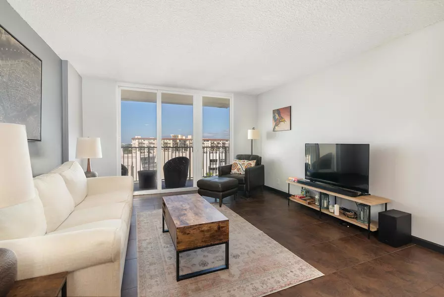 3540 S Ocean BLVD 915, South Palm Beach, FL 33480