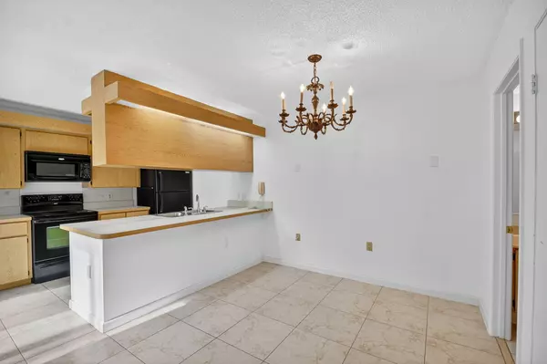 West Palm Beach, FL 33409,5033 50 WAY