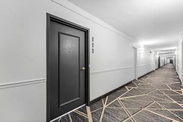 Palm Beach, FL 33480,3450 Ocean BLVD 1110