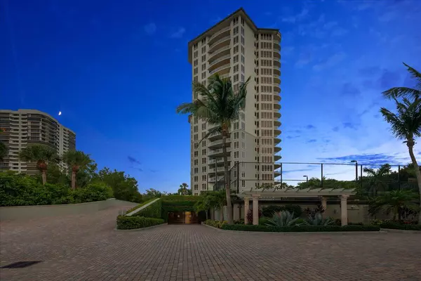 Singer Island, FL 33404,3920 N Ocean DR 11b