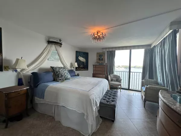 West Palm Beach, FL 33401,1200 S Flagler DR 802