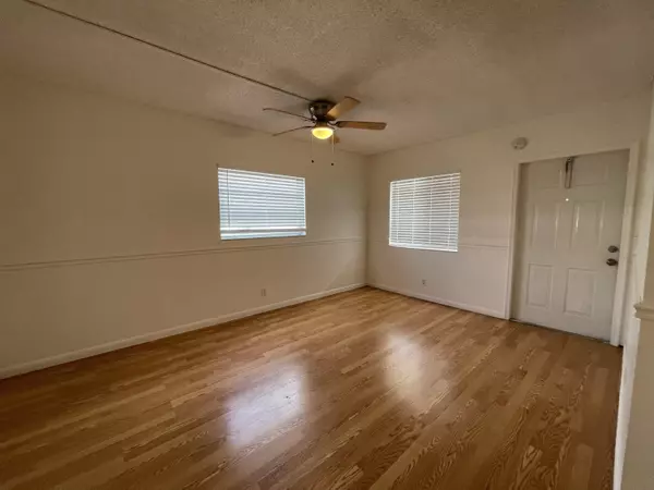 Boynton Beach, FL 33435,221 SE 1st AVE 202