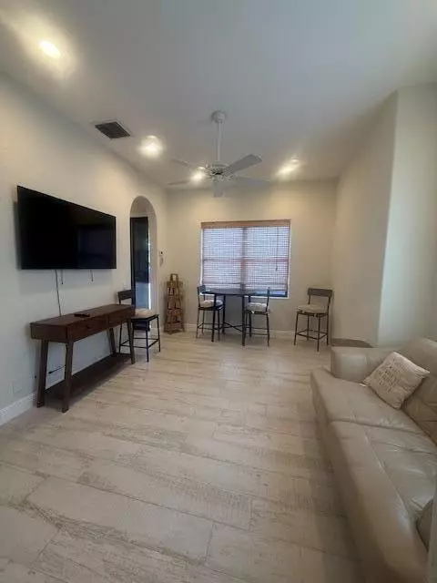 Palm Beach Gardens, FL 33418,8691 Man O War RD