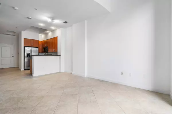 West Palm Beach, FL 33401,801 S Olive AVE 420