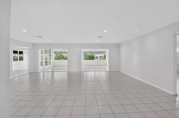 Boynton Beach, FL 33436,4862 S Lake DR