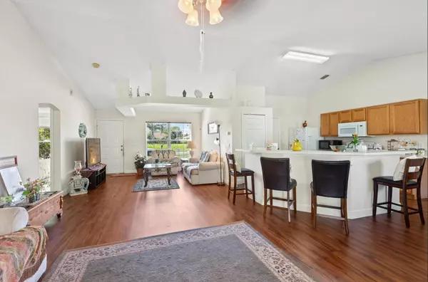 Port Saint Lucie, FL 34952,2421 SE Gilbert AVE